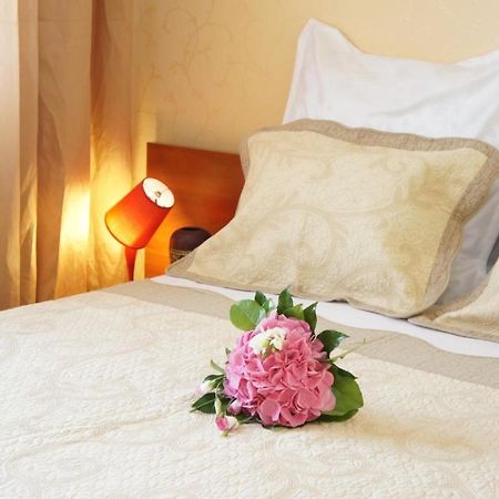 Agentia H Accommodation Bucarest Chambre photo