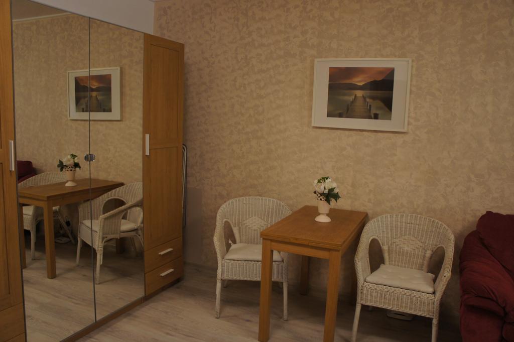 Agentia H Accommodation Bucarest Extérieur photo