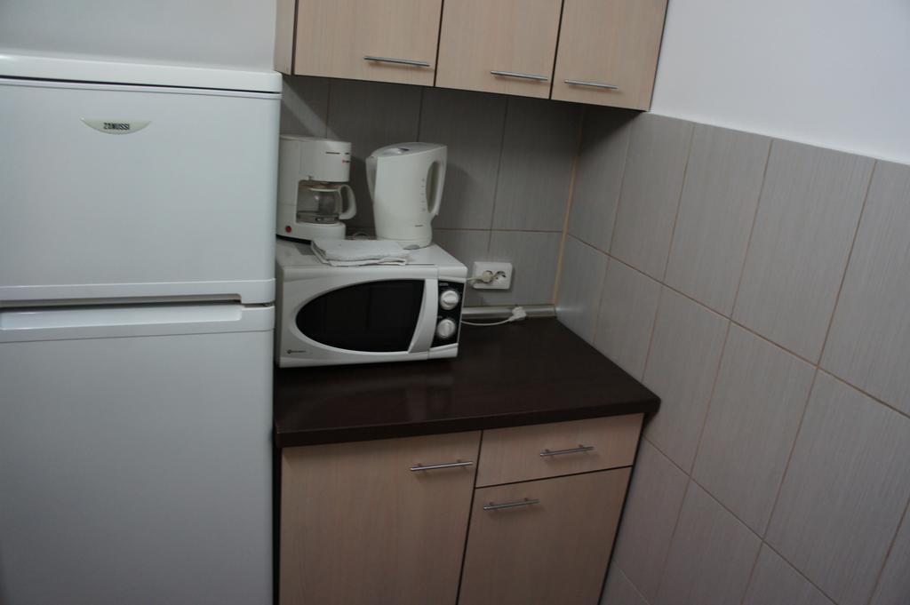 Agentia H Accommodation Bucarest Extérieur photo