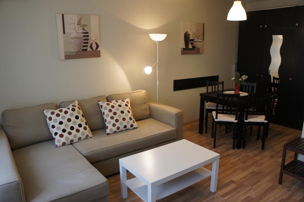 Agentia H Accommodation Bucarest Chambre photo