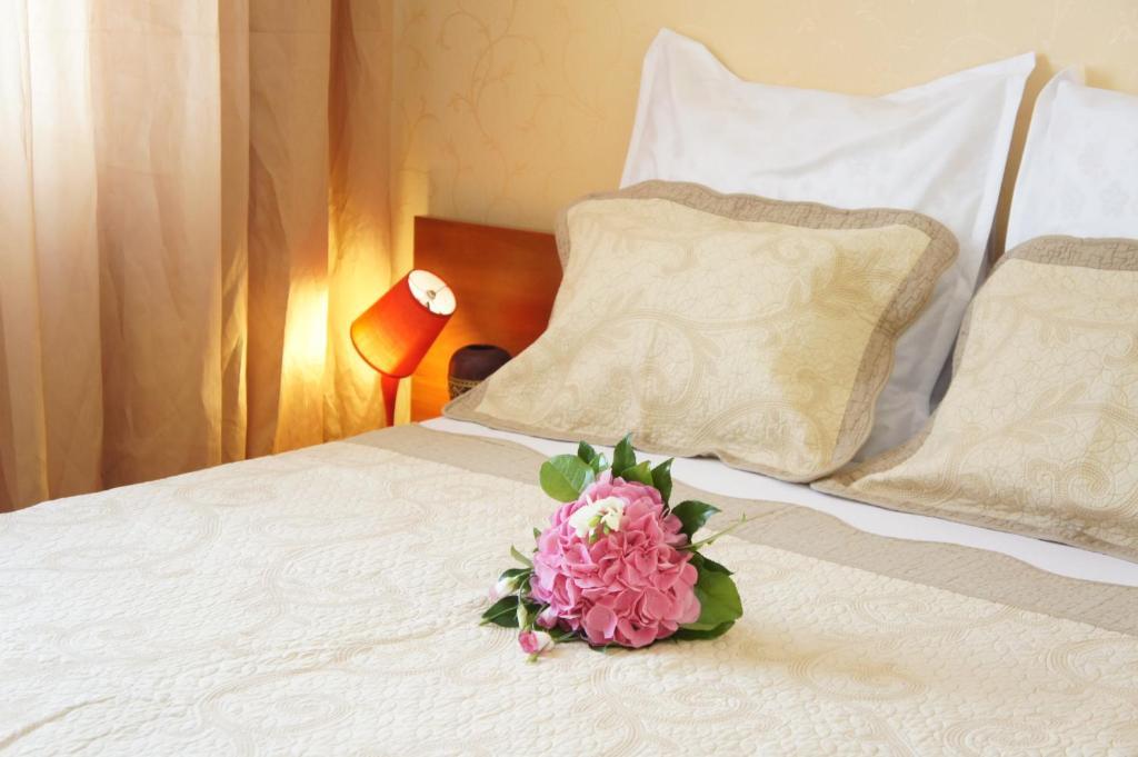 Agentia H Accommodation Bucarest Chambre photo