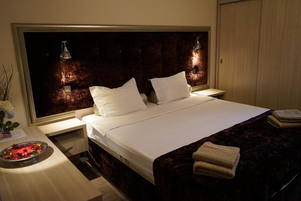 Agentia H Accommodation Bucarest Extérieur photo