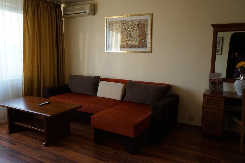 Agentia H Accommodation Bucarest Extérieur photo