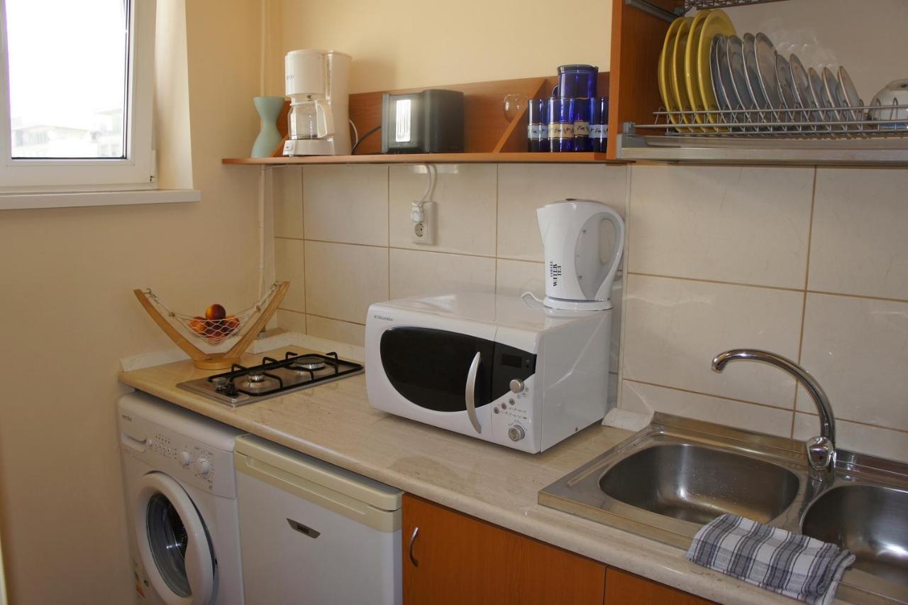 Agentia H Accommodation Bucarest Extérieur photo