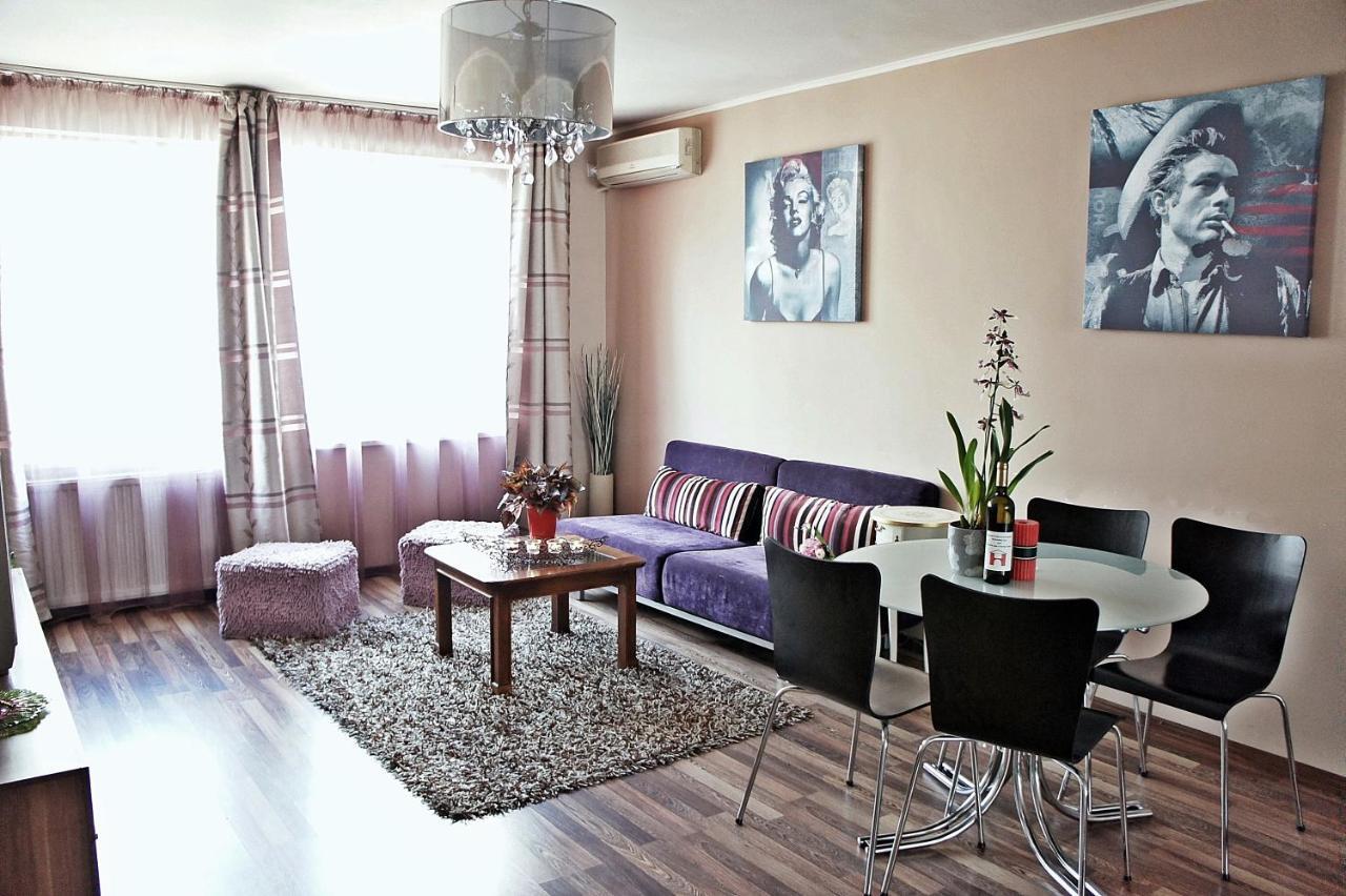 Agentia H Accommodation Bucarest Extérieur photo